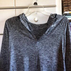 Long sleeve hooded heather grey under armour shirt